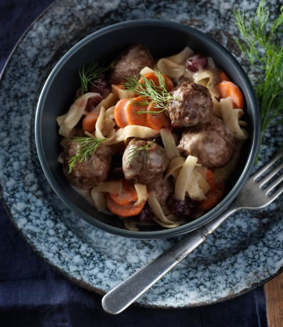 boulettes à la viande à la suédoise avec pâtes