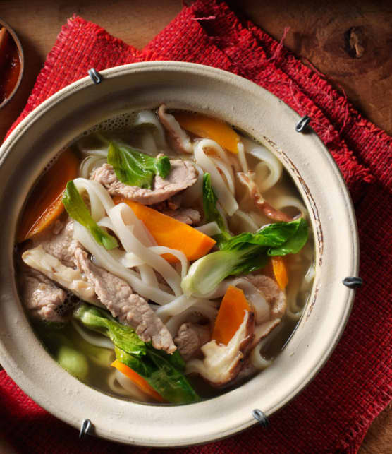soupe aux nouilles chinoises de longévité
