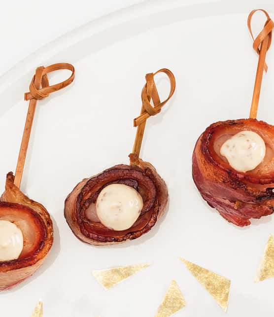 châtaignes d’eau au bacon, sauce à la moutarde de Meaux