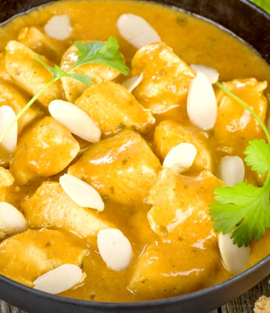 curry de poulet à la noix de coco et aux amandes