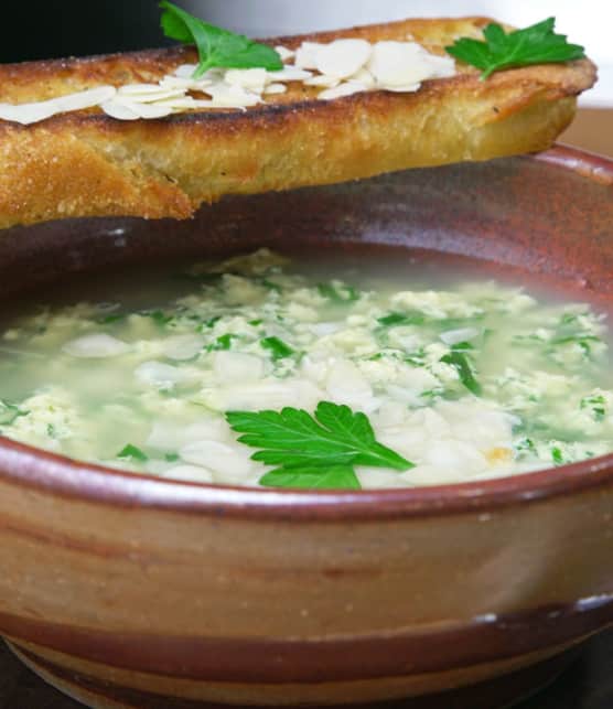 stracciatella aux fines herbes et croûton long