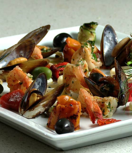 antipasti de fruits de mer et de légumes grillés