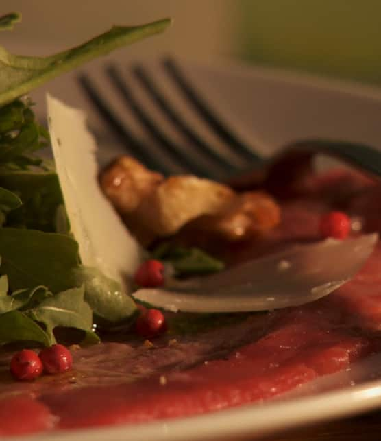 carpaccio de boeuf et crostini