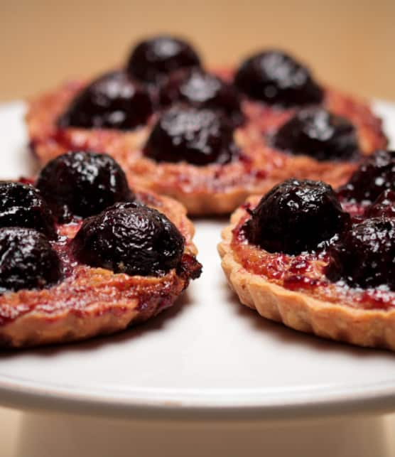 tartelettes aux cerises et à la frangipane