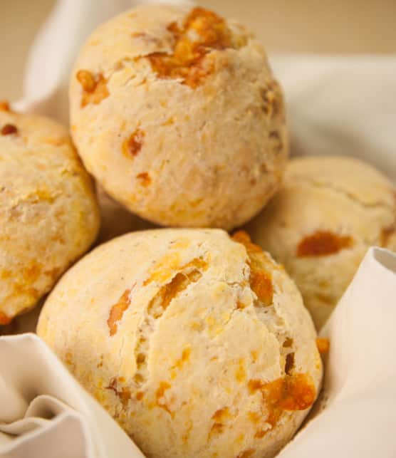 petits pains à la farine de tapioca et au fromage