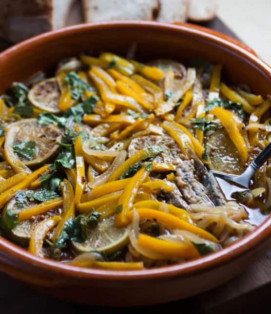 poivrons rôtis et anchois marinés