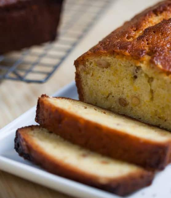 gâteau quatre quarts aux carottes et aux noix de pin