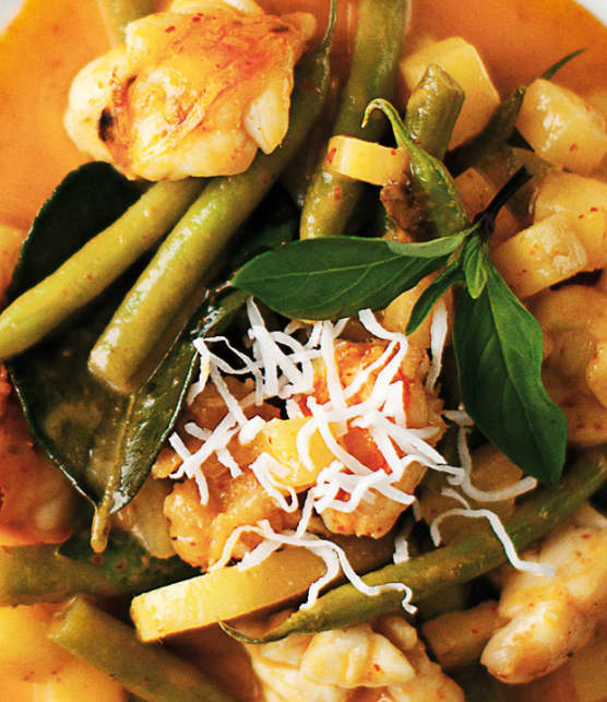 curry de langoustines à l'ananas et à la noix de coco