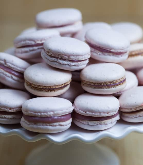 macarons au chocolat blanc et aux framboises