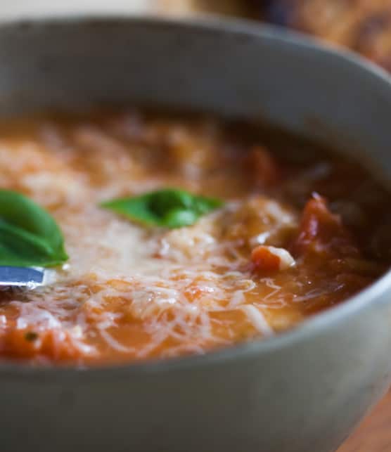 soupe de tomates rouges à la Toscane
