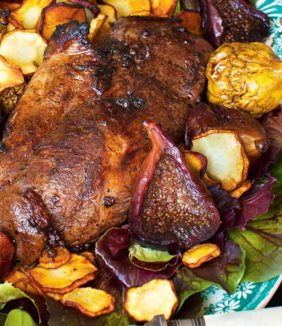 magrets de canard au poivre et figues pochées