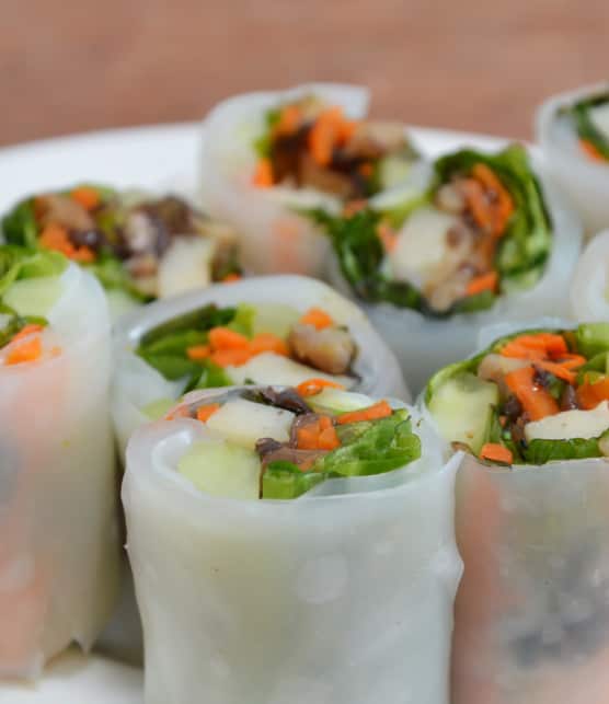 rouleaux de poisson grillé aux oignons verts
