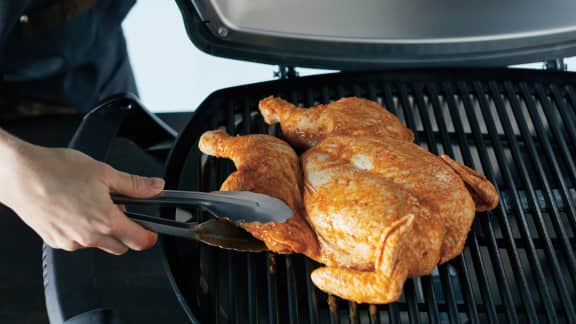 Cuire le poulet au BBQ (ou au four)
