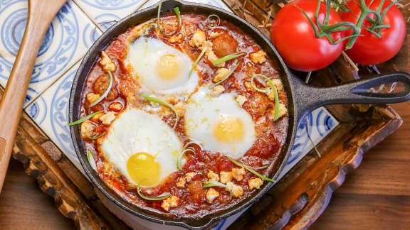 Jeudi : Chakchouka à la tomate, chair à saucisse italienne douce et feta