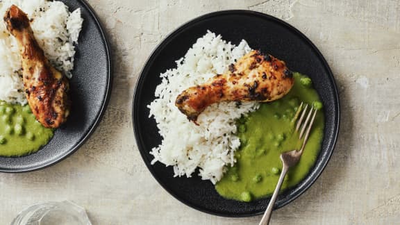 Quel est le temps de cuisson pour les hauts de cuisse de poulet à la friteuse à air (air fryer) ?
