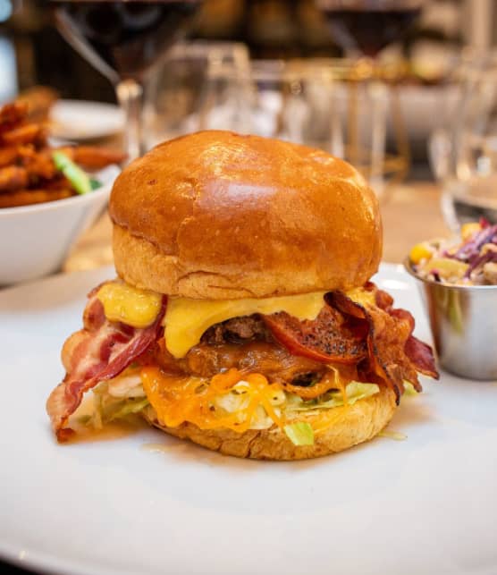 Voici LE meilleur burger au Québec selon Olivier Primeau