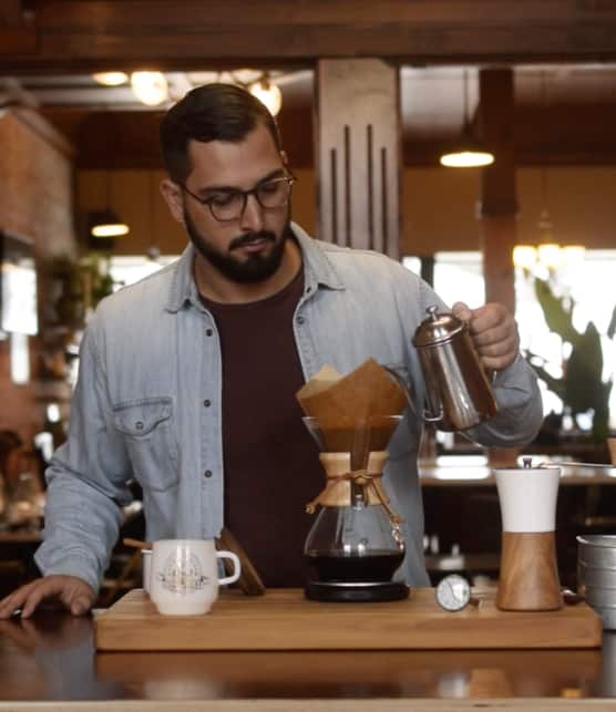 Comment faire un bon café Chemex selon Brûleries FARO