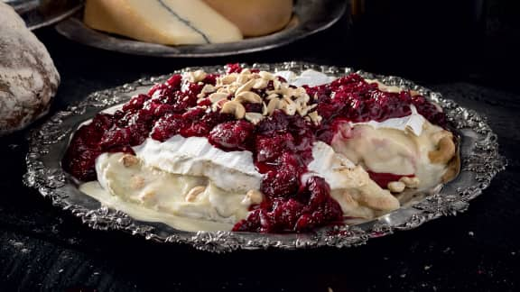 Fromage fondant et coulis de canneberges au cognac et gingembre