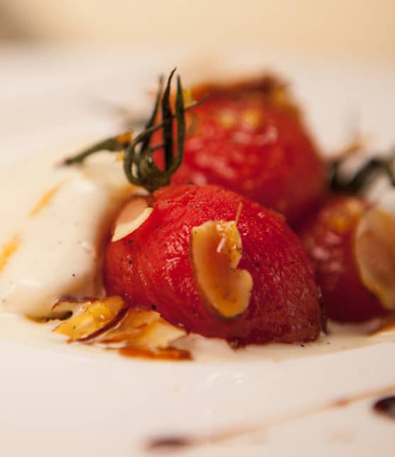 tomates rôties à la gousse de vanille et au miel