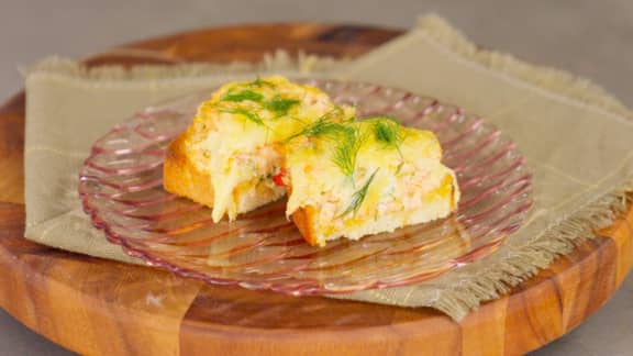 Lundi : Croque-saumon gratiné au gruyère