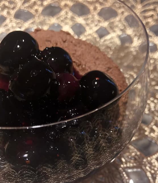 Mousse au chocolat à la compote de bleuets