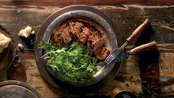 Longe d'agneau en croûte de sel aux herbes et épices