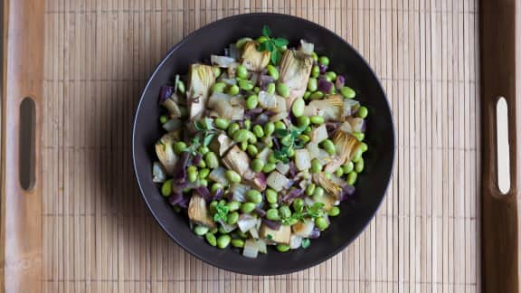 Sauté d’edamames aux artichauts et au fenouil