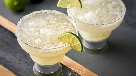 L’astuce d’été pour siroter vos cocktails toujours bien froids, même en plein soleil
