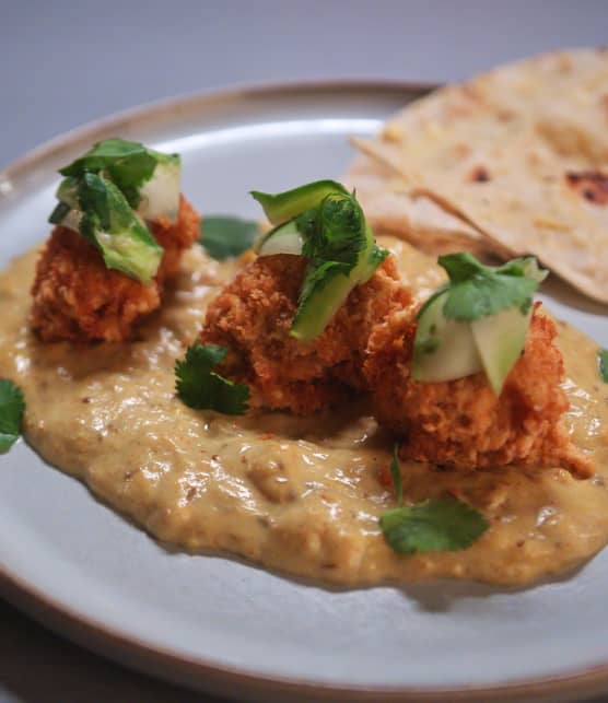 Croquettes de durian, curry vert et chapatis