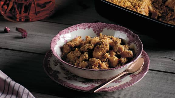 Croustade pommes-rhubarbe aux biscuits Graham et aux amandes