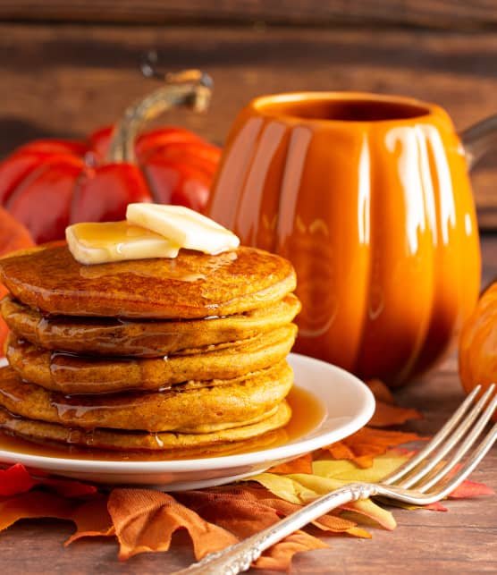 Voici comment faire les meilleures pancakes à la citrouille protéinées