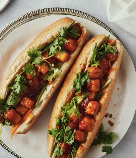 Bánh mì au tofu général tao à l'érable