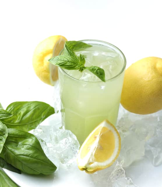 limonade pétillante au citron et basilic
