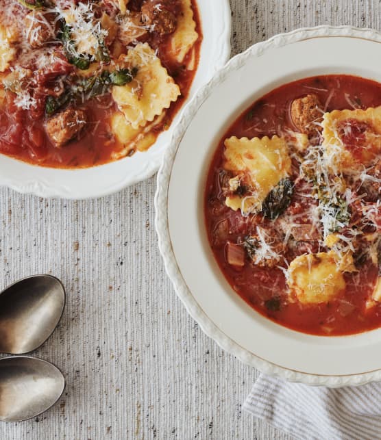 Soupe florentine à la saucisse italienne & aux raviolis