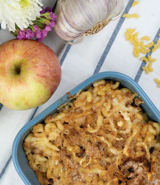 Macaroni gratiné au poulet et aux pommes