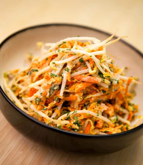 salade de fèves germées et carottes râpées