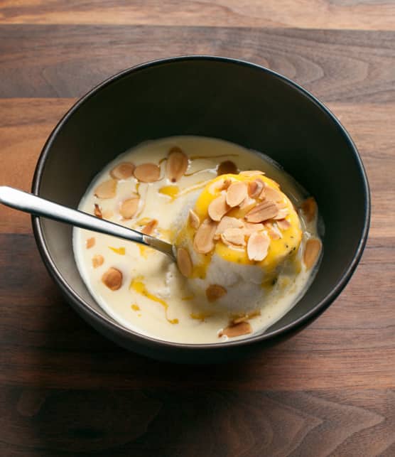 verrine île flottante et coulis de fruits