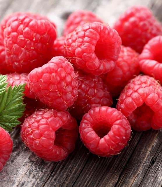 cylindres de betteraves, framboises et fromage bleu