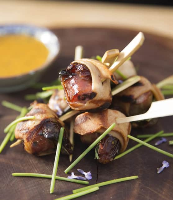 péchés mignons aux dattes et à la saucisse