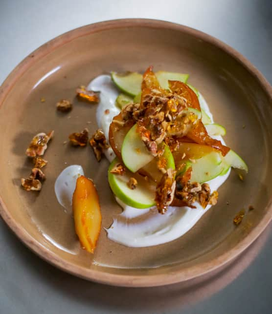 salade pommes vertes, poires et Grenoble caramélisées