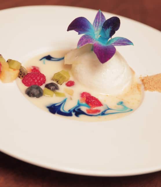 île flottante sur un lac de crème anglaise