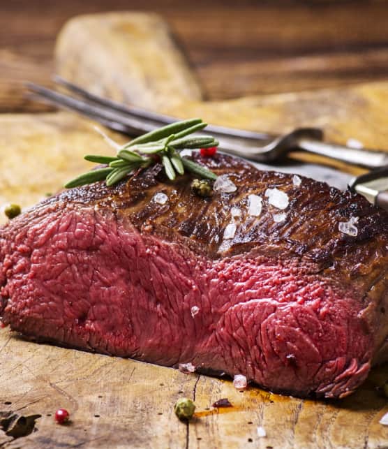 steak de gibier avec poêlée de champignons sauvages