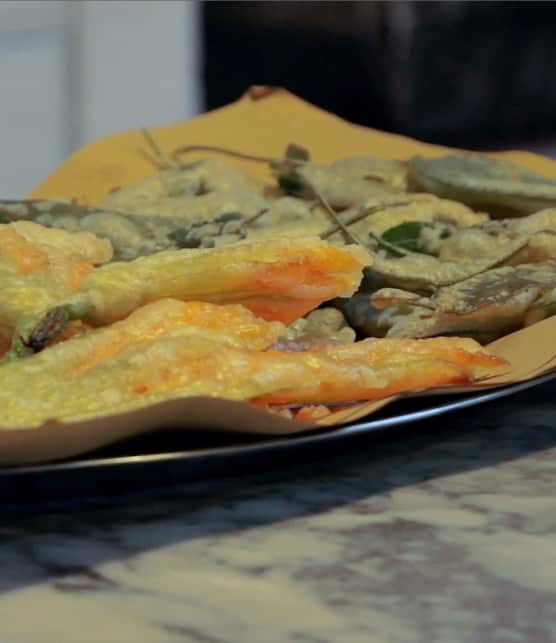 fleurs de courgette frites à la sauge