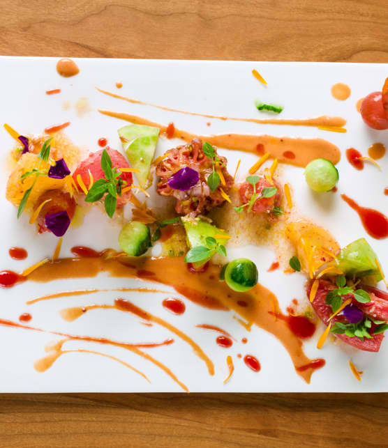 assiette de tomates bio