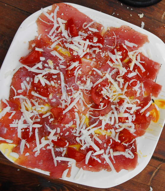 carpaccio de thon à la ricotta salata