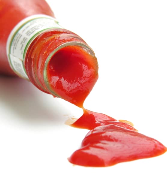 Découvrez comment récupérer le fond de votre ketchup à 100%