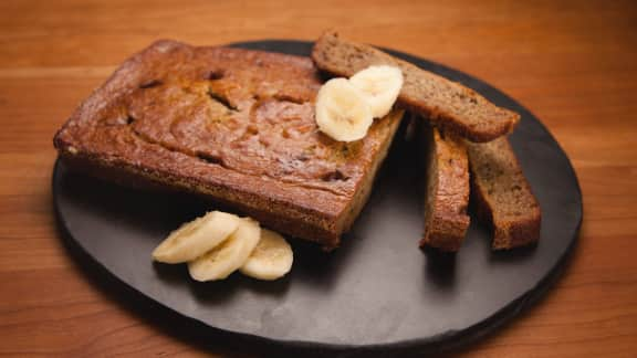 Pain aux bananes et chocolat au caramel