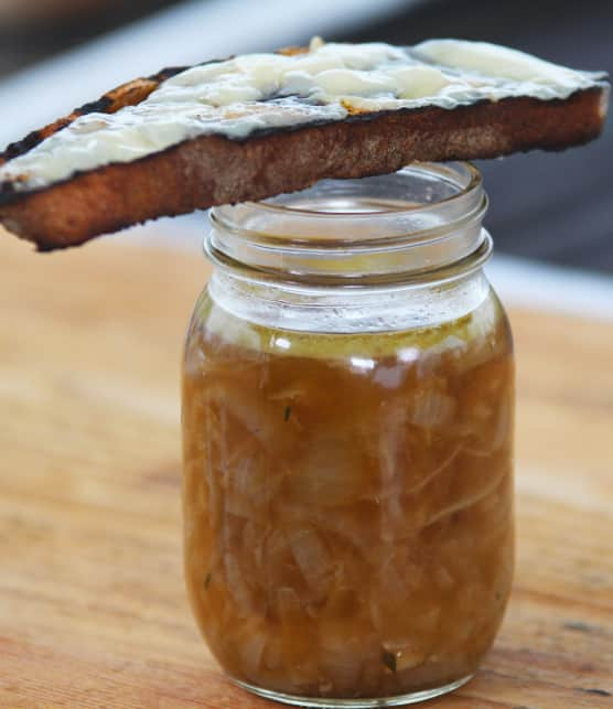 Soupe à l'oignon sur le BBQ