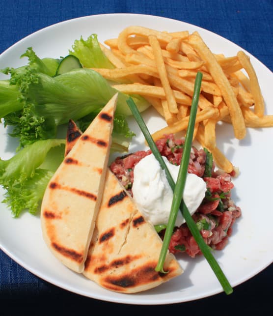 Tartare de bœuf et sa crème fouettée au raifort