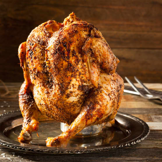 L'emballage de 2 poulets entiers est en spécial, profitez-en pour réaliser cette recette réconfortante!